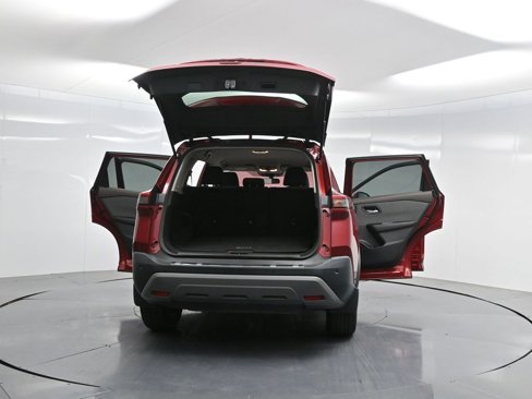 Used 2022 Nissan Rogue SV image 42