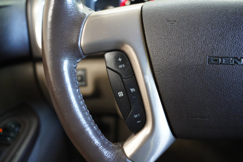 Used 2013 GMC Acadia Denali image 13