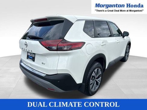 Used 2023 Nissan Rogue SV image 9