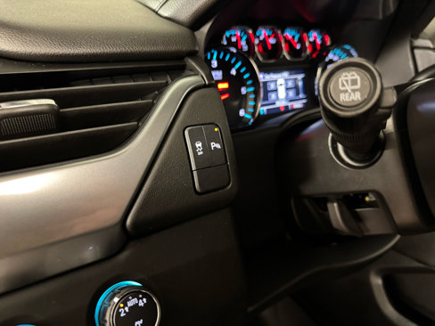 Used 2018 Chevrolet Suburban LS image 17