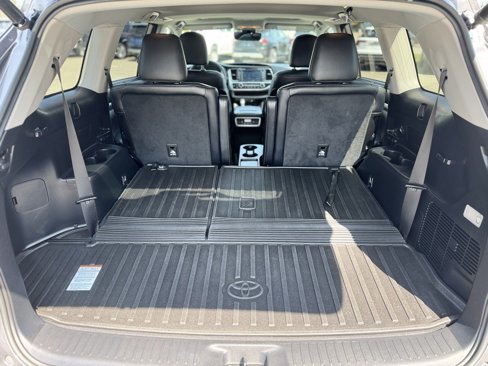 Used 2018 Toyota Highlander Limited image 5