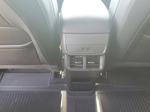Used 2026 Chevrolet Equinox LT w/ Convenience Package II image 12