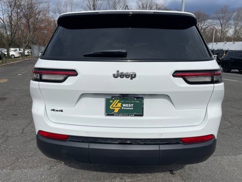 New 2025 Jeep Grand Cherokee L Altitude image 10