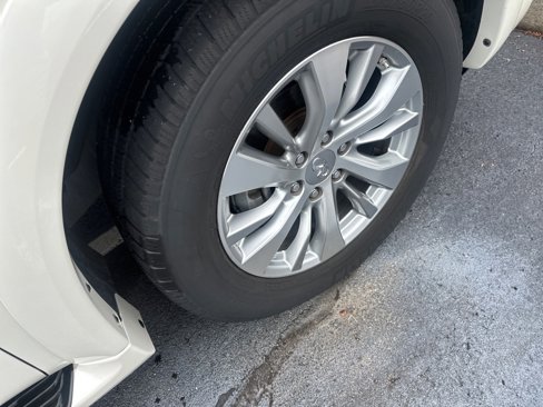 Used 2017 INFINITI QX80 4WD w/ Driver Assistance Package image 10