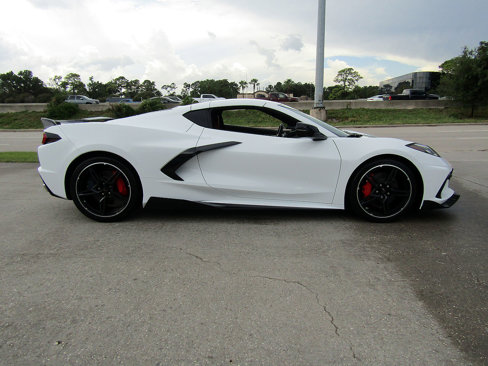 Used 2022 Chevrolet Corvette Stingray Preferred Cpe w/ Z51 Performance Package image 4