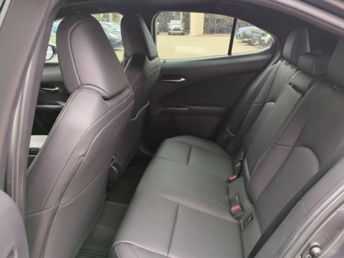 Used 2022 Lexus UX 200 image 13