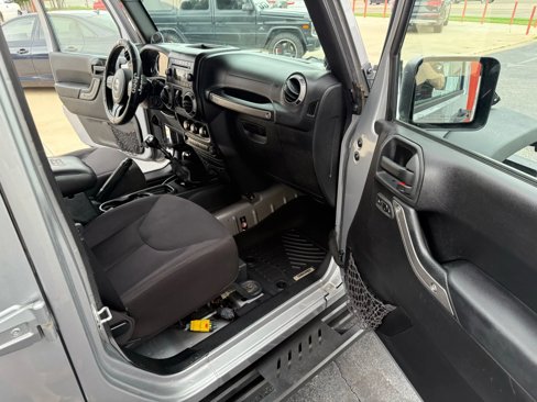 Used 2014 Jeep Wrangler Unlimited Sport image 24