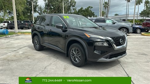 Used 2023 Nissan Rogue S image 1