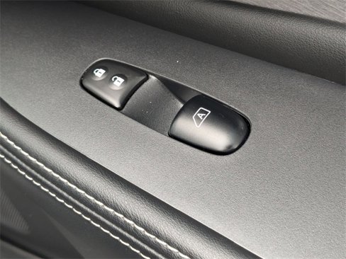 Used 2021 Nissan Murano SV image 35