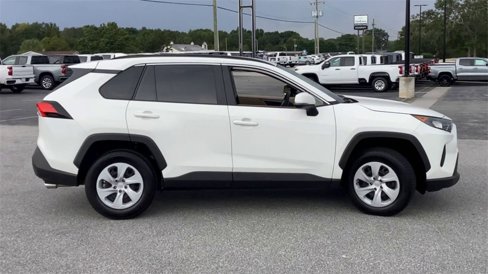 Used 2019 Toyota RAV4 LE image 9