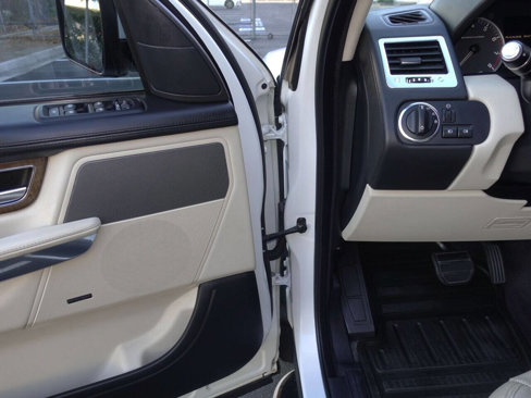 Used 2012 Land Rover Range Rover Sport Supercharged image 37
