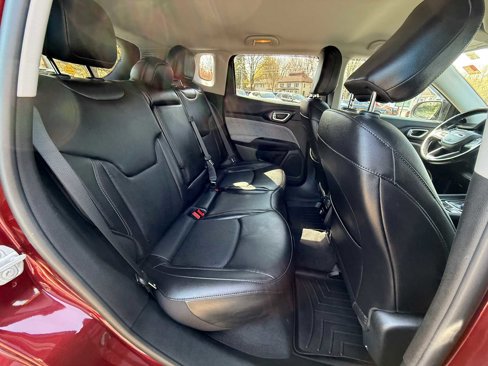 Used 2022 Jeep Compass Latitude image 32