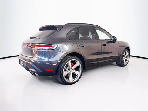 Certified 2022 Porsche Macan S image 9
