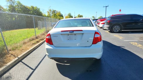 Used 2011 Ford Fusion S image 7