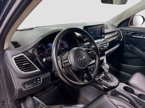 Certified 2021 Kia Seltos EX image 9