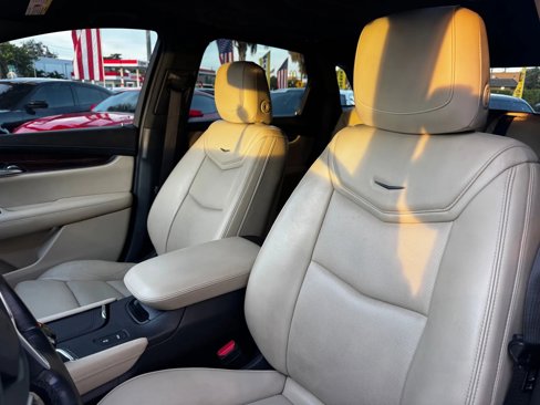 Used 2018 Cadillac XT5 Premium Luxury image 14