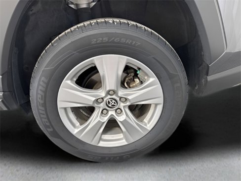 Used 2022 Toyota RAV4 XLE image 34
