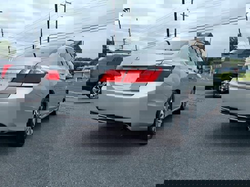 Used 2013 Honda Accord LX image 3