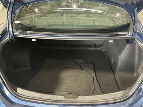 Used 2022 Chevrolet Malibu LT image 32