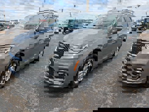 Used 2022 Chrysler Pacifica Touring-L image 8