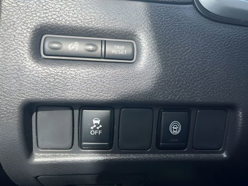Used 2023 Nissan Murano SV image 23