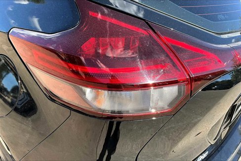 Used 2021 Nissan Kicks SR w/ SR Premium Package image 26