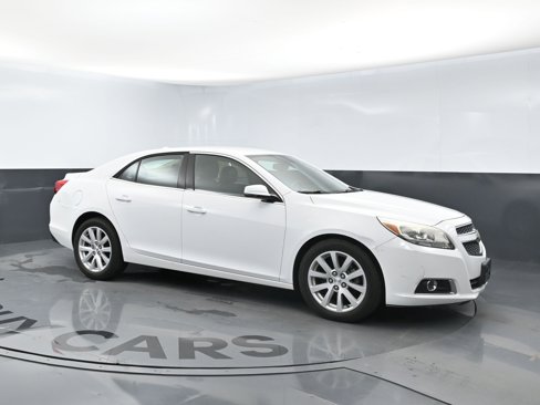 Used 2013 Chevrolet Malibu LT image 2