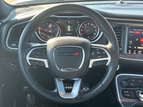 Used 2016 Dodge Challenger SXT Plus image 15