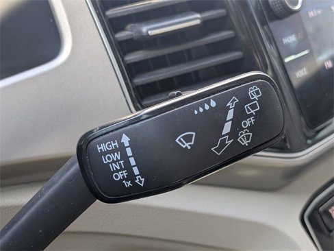 Used 2019 Volkswagen Atlas SEL R-Line image 27