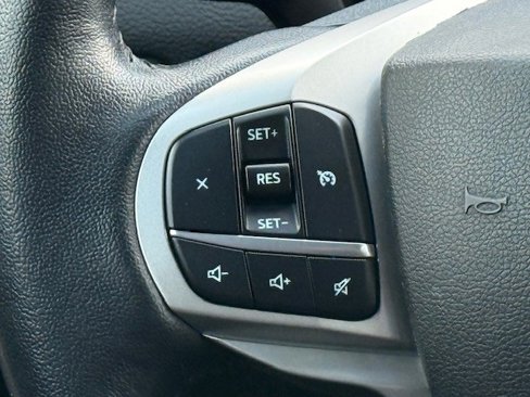 Used 2022 Ford Explorer XLT w/ Equipment Group 202A image 29