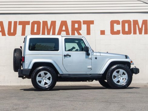 Used 2012 Jeep Wrangler Sahara image 3