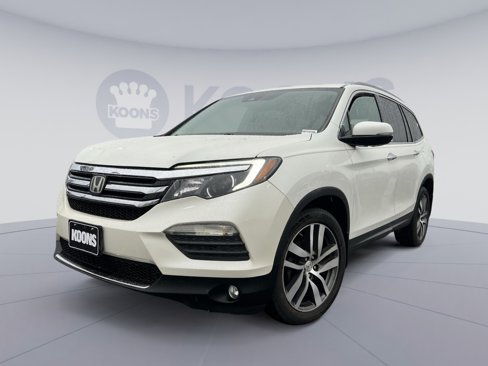 Used 2016 Honda Pilot Touring image 1