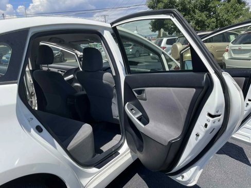 Used 2012 Toyota Prius Plug-In Hybrid image 16