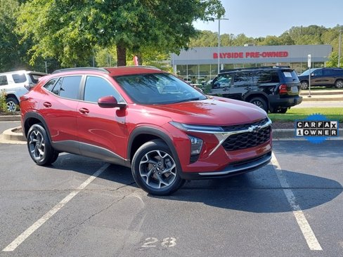 Used 2024 Chevrolet Trax LT w/ Driver Confidence Package image 2
