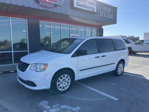 Used 2015 RAM C/V Tradesman w/ UConnect Hands-Free Group image 1