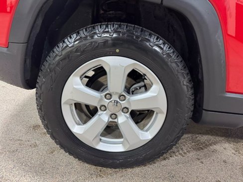 Used 2018 Jeep Compass Latitude w/ Cold Weather Group image 68