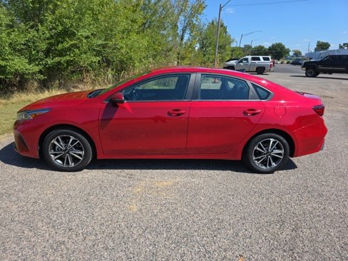 Used 2024 Kia Forte LXS w/ LXS Technology Package image 2