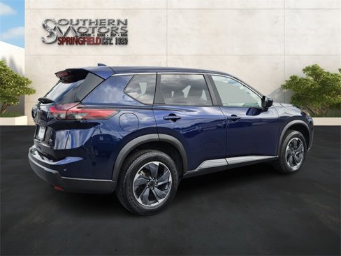 Used 2024 Nissan Rogue SV image 5
