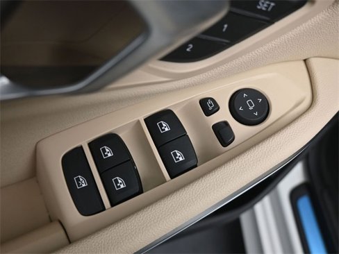 Used 2021 BMW 330i Sedan w/ Premium Package image 13