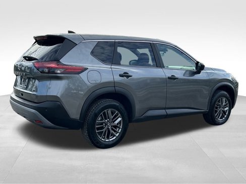 Used 2023 Nissan Rogue S image 5
