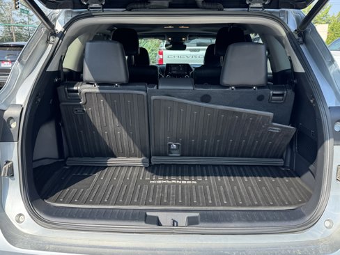 Used 2020 Toyota Highlander XLE image 13
