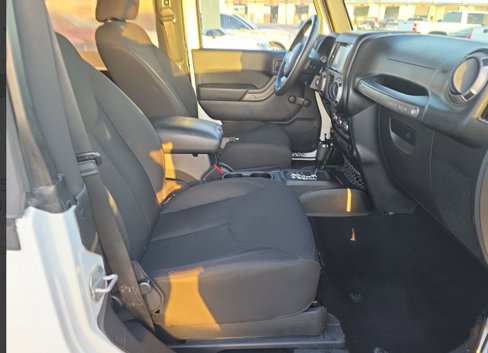 Used 2015 Jeep Wrangler Sport image 12