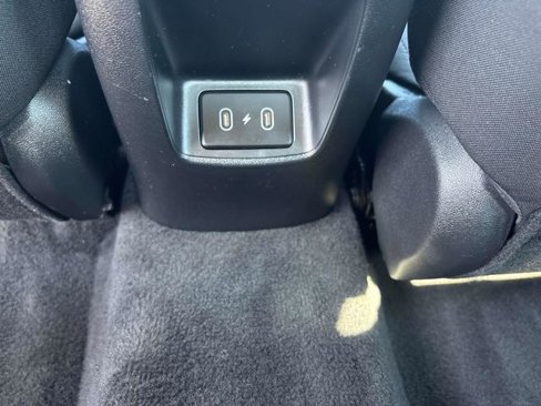 Certified 2025 Hyundai Elantra SE image 11