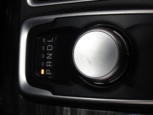 Used 2017 Chrysler 300 Limited image 30