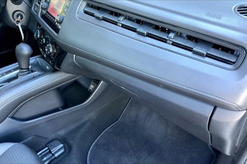 Used 2019 Honda HR-V LX image 19
