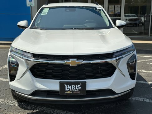 New 2025 Chevrolet Trax LT w/ Driver Confidence Package image 2