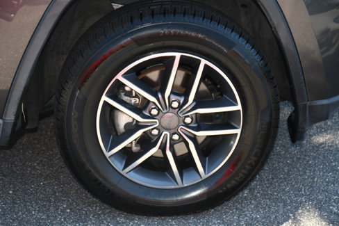 Used 2019 Jeep Grand Cherokee Limited image 24