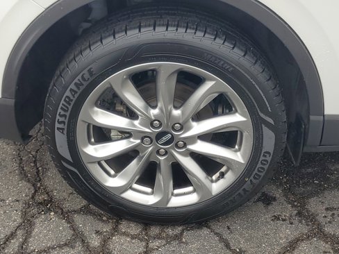 Certified 2022 Lincoln Corsair AWD w/ Premium Package image 7