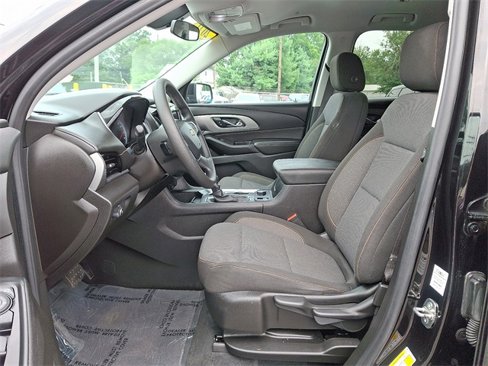 Used 2021 Chevrolet Traverse LS image 14