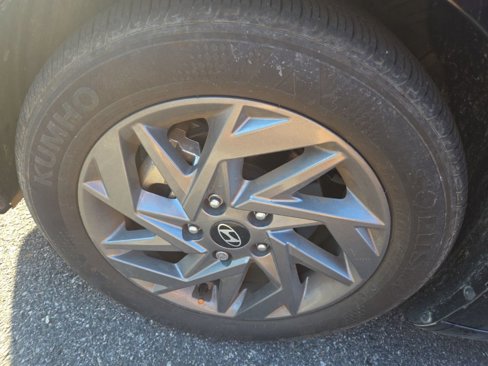 Certified 2024 Hyundai Elantra SEL image 20